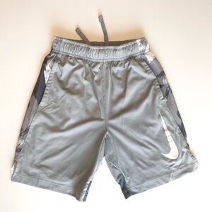 EUC S 8 Nike Boys Athletic Shorts Light Gray White Dri-Fit 850454-012 Sports